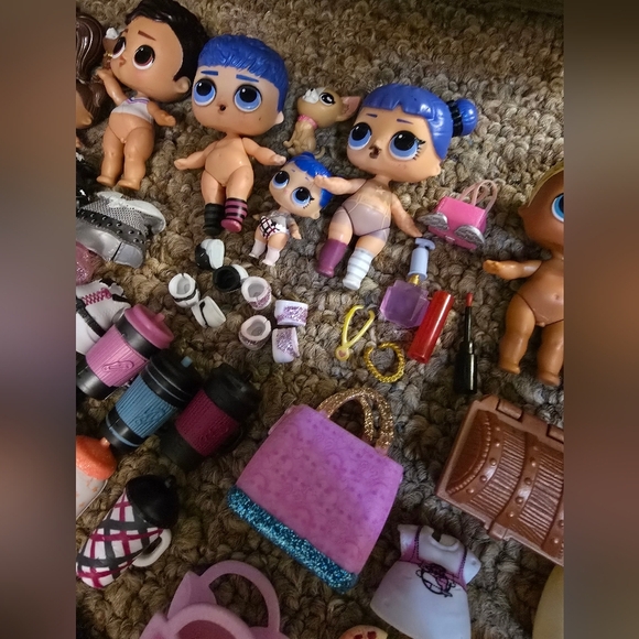 L.O.L dolls And Accessories Bundle - Picture 4 of 7